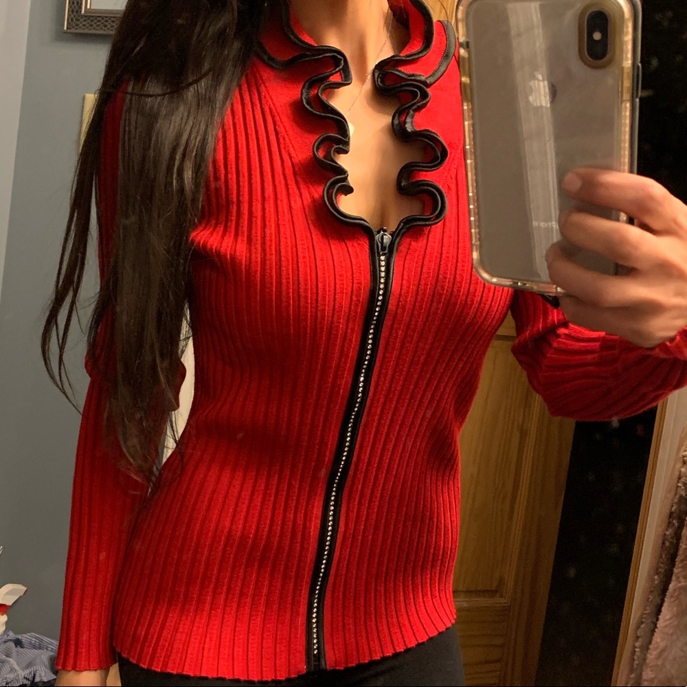 Belldini Brand M! Like NEW. BEAUTIFUL Scarlet Top!